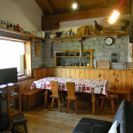 Apartment Chalet Perso Nei Boschi