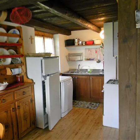 Chalet Perso Nei Boschi Aymavilles
